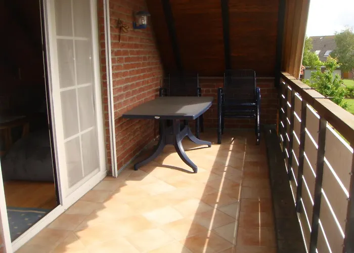 Hoogen In Strandnaehe Lägenhet