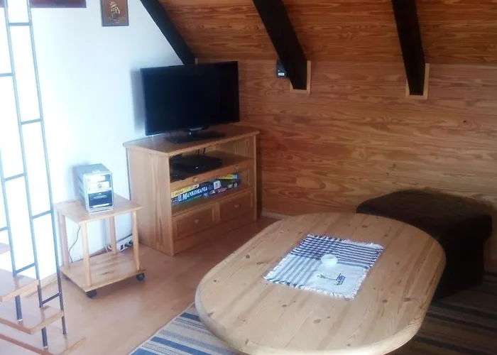 Hoogen In Strandnaehe Lägenhet